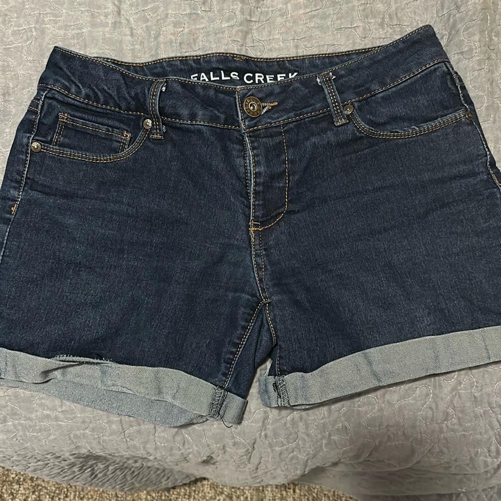 Fall’s Creek Women Stretch Jean Shorts- Size 10